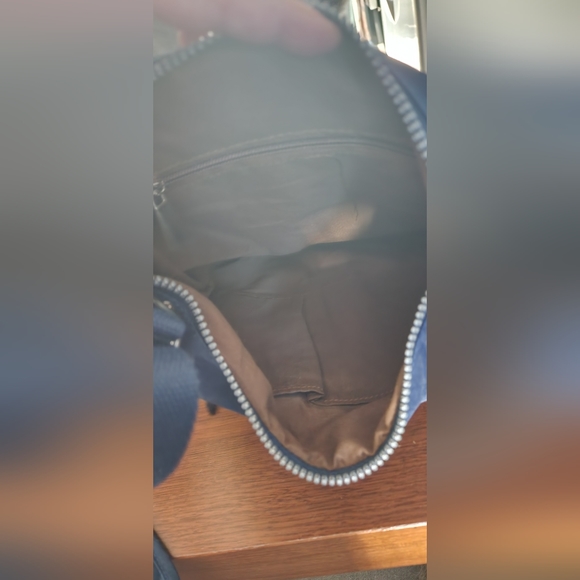 NWOT Navy Blue Travel Bag - Picture 6 of 6